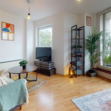 Cozy Hackney Apartment London Exteriör bild